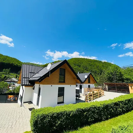 Chalety * Mýto pod Ďumbierom